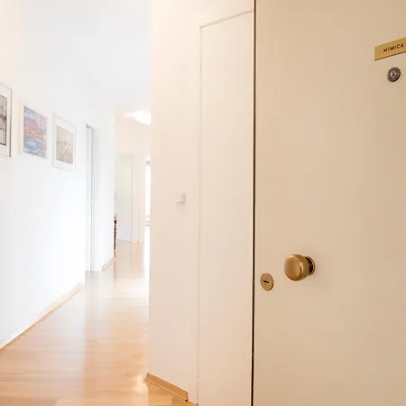 Palm Tree Superior - Specially Designed Three-room - Location Right Next To The And The Center - Beautiful Terrace Apartamento Split