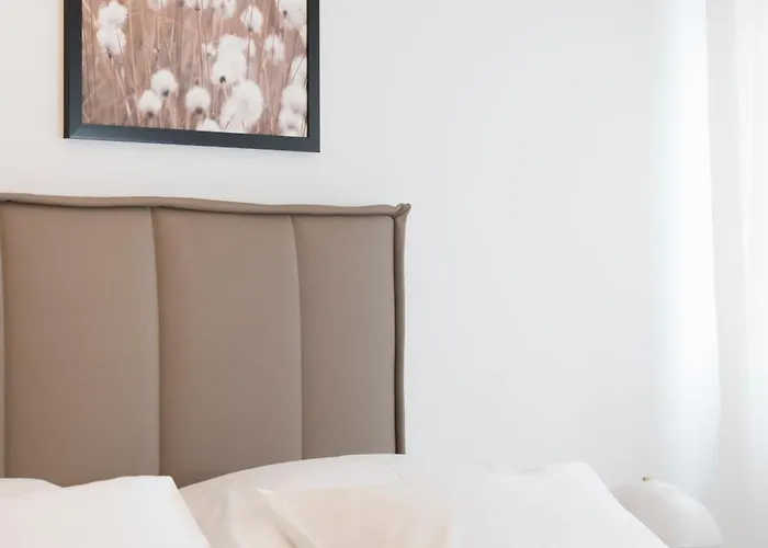 Apartmán Palm Tree Superior - Specially Designed Three-room - Location Right Next To The And The Center - Beautiful Terrace *